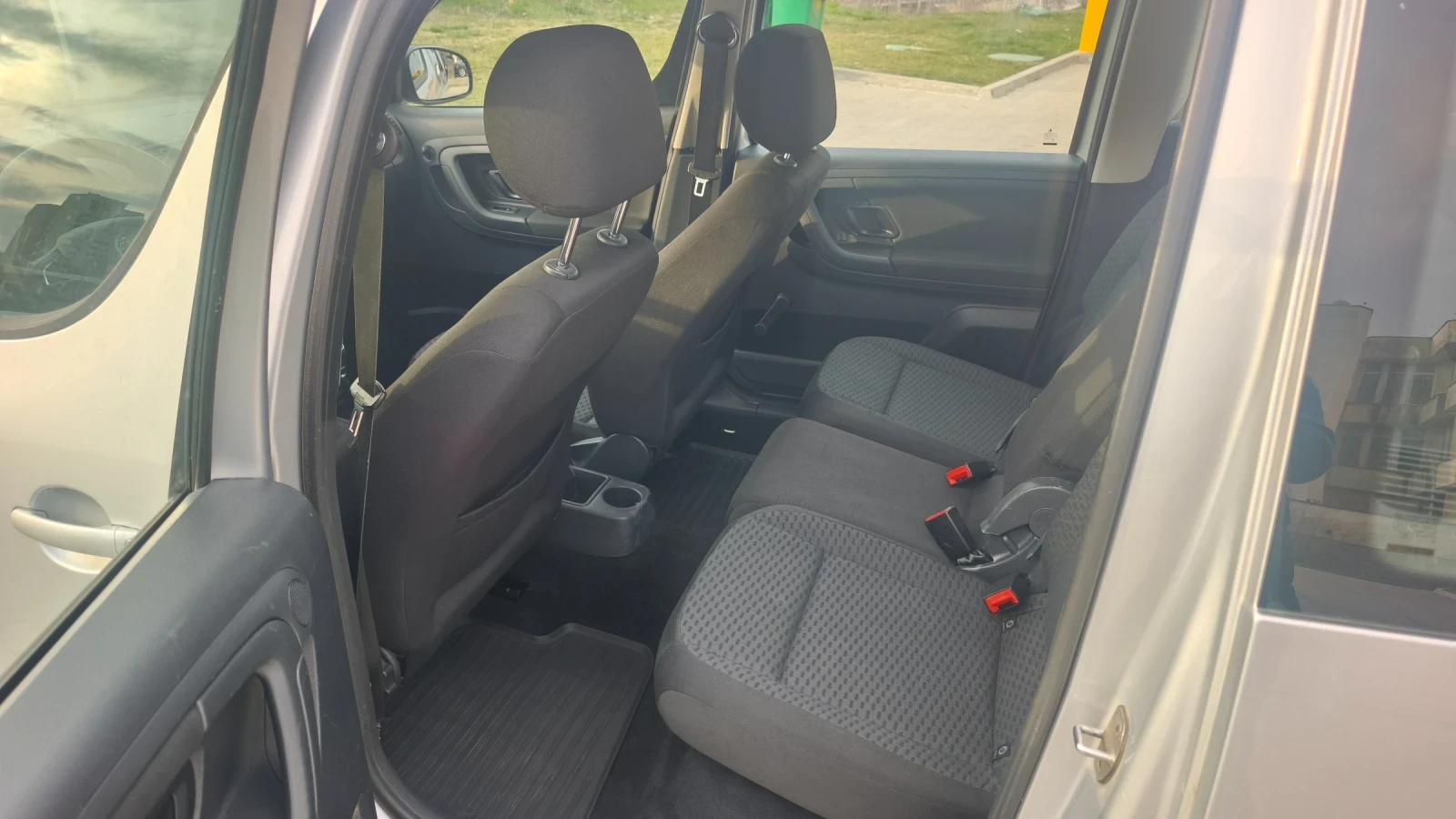 Skoda Roomster 1.2TSi 105кс КЛИМАТРОНИК ПОДГРЕВ Швейцария , снимка 12 - Автомобили и джипове - 53938711