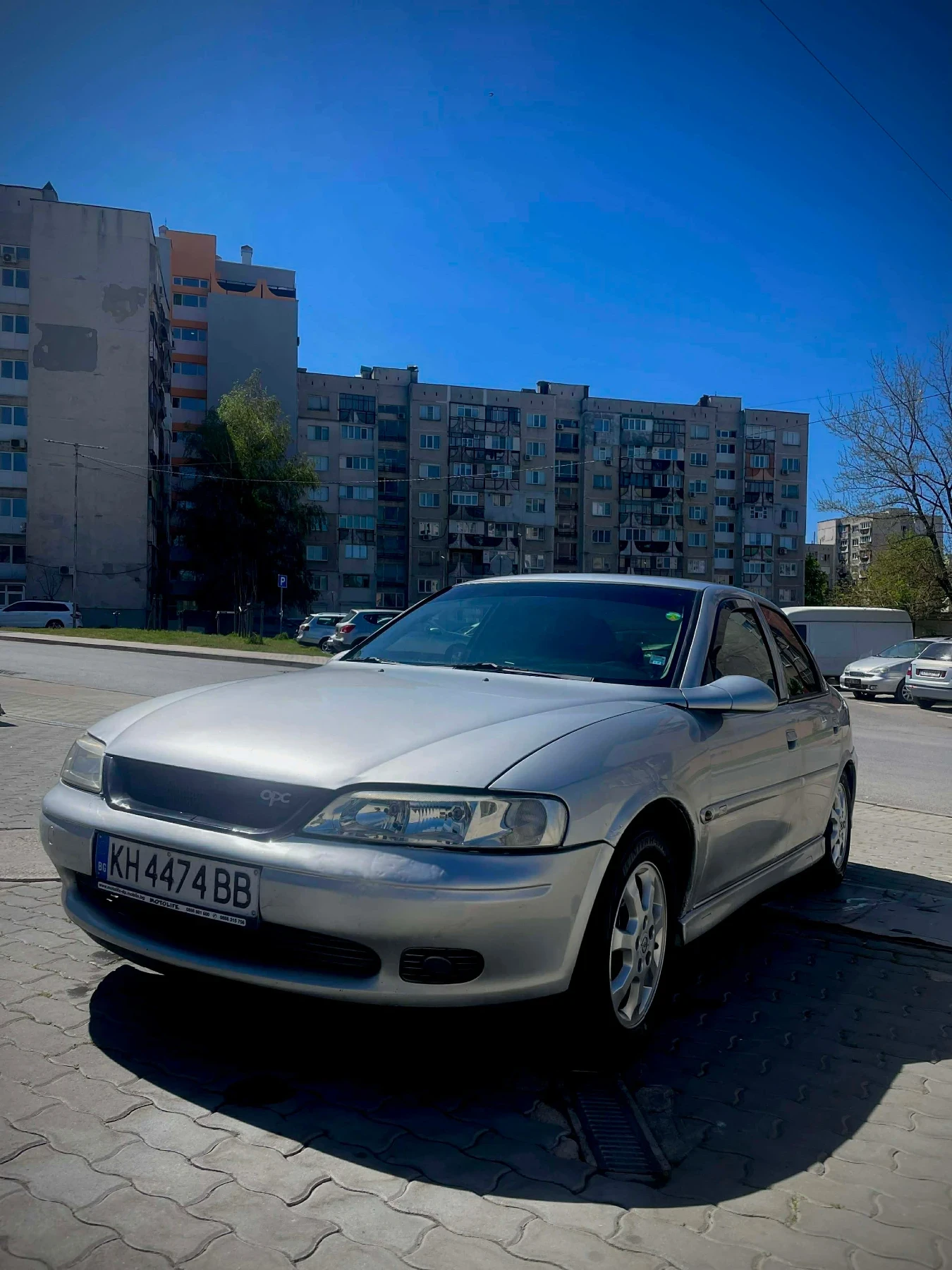 Opel Vectra 1.8i LPG, снимка 11 - Автомобили и джипове - 54317803