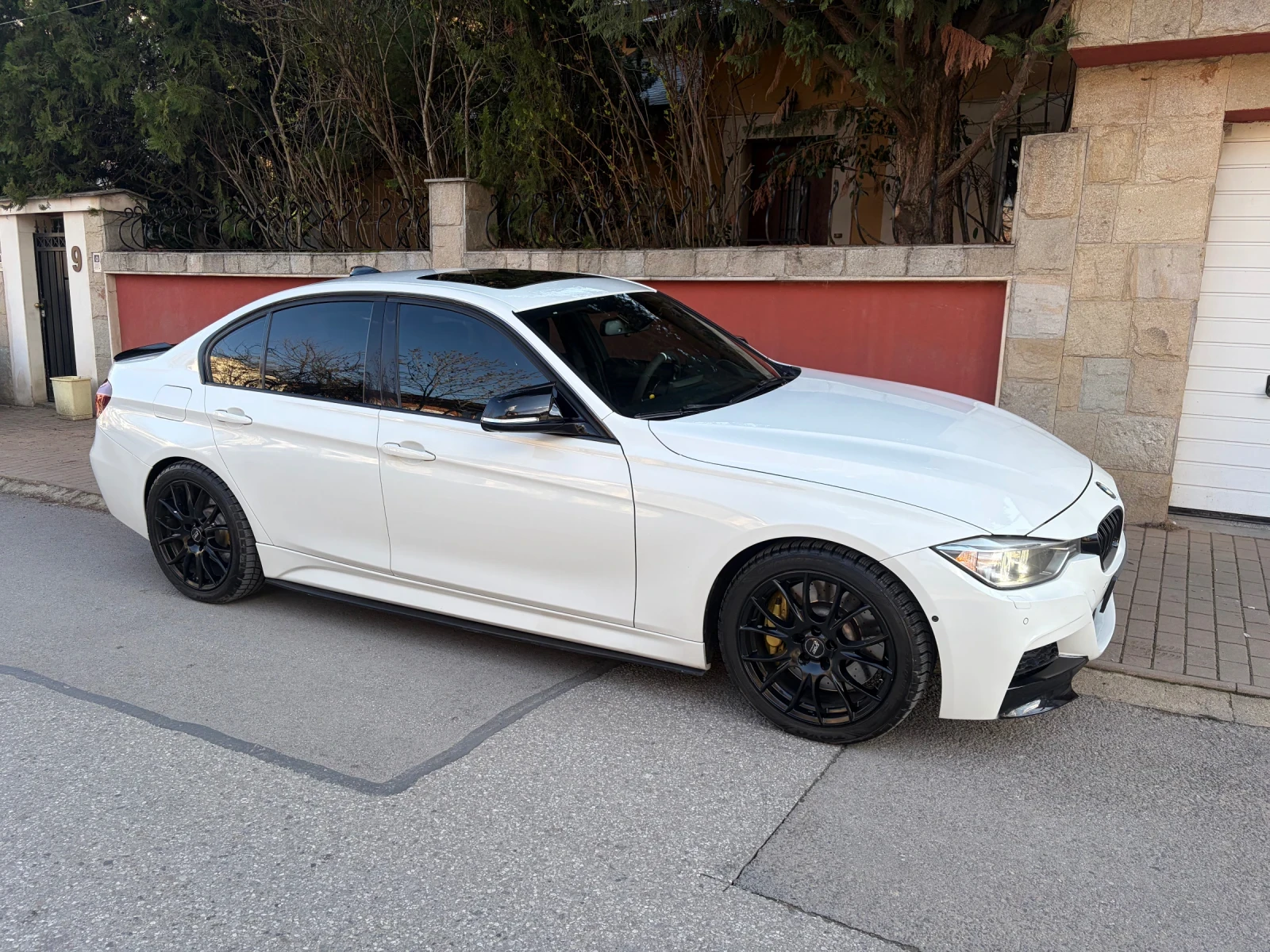 BMW 335 XDRIVE / ЛИЗИНГ / HEADUP / H&K / ПОДГРЕВ, снимка 6 - Автомобили и джипове - 54593002