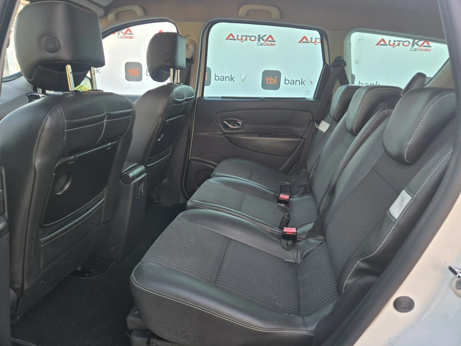 Renault Scenic 1.5DCI-110кс= 6СК= 7МЕСТА= НАВИ= АВТОПИЛОТ, снимка 9 - Автомобили и джипове - 54933630