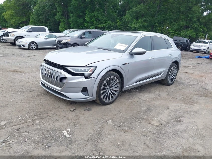 Audi E-Tron Premium Plus