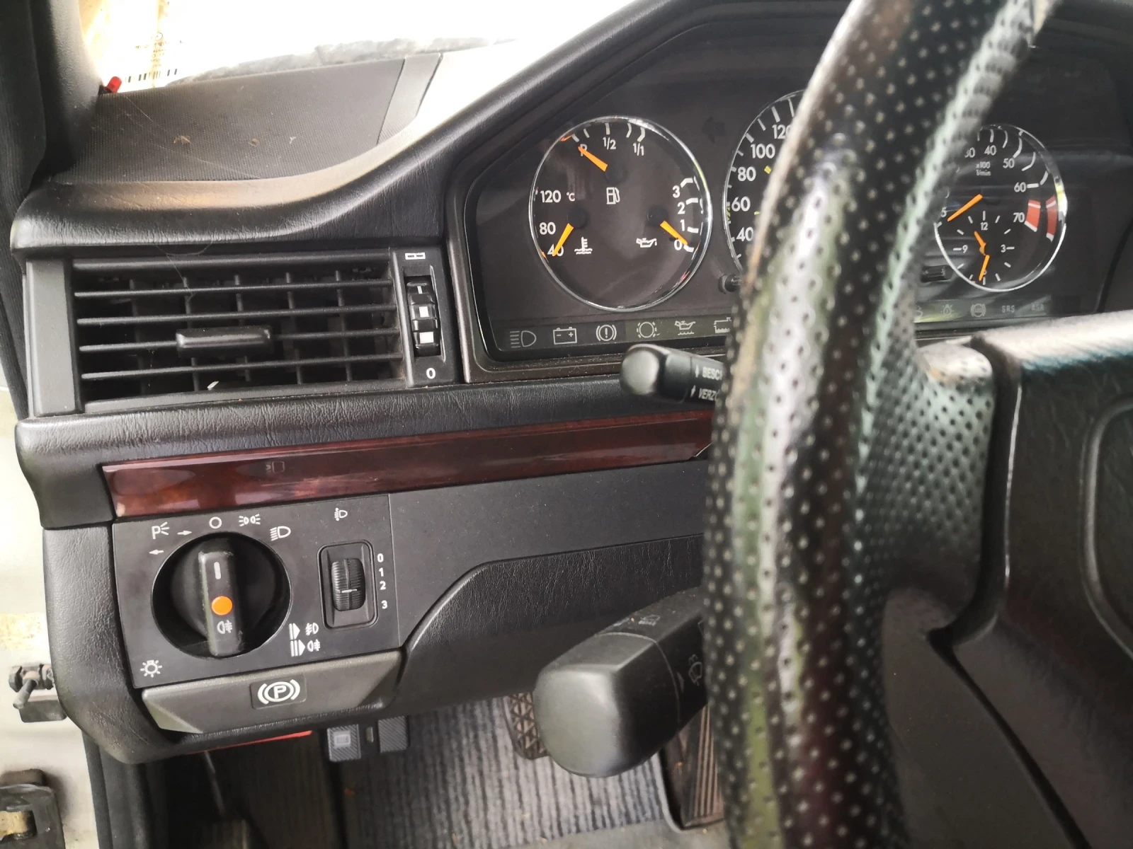 Mercedes-Benz E 320 Sportline, снимка 8 - Автомобили и джипове - 55154889