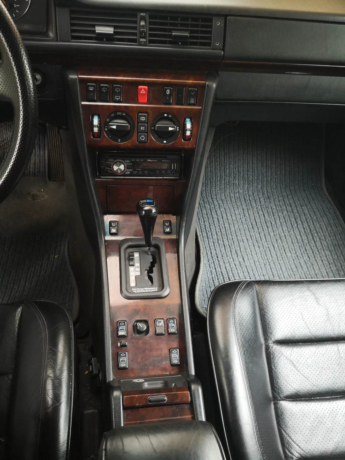 Mercedes-Benz E 320 Sportline, снимка 9 - Автомобили и джипове - 55154889