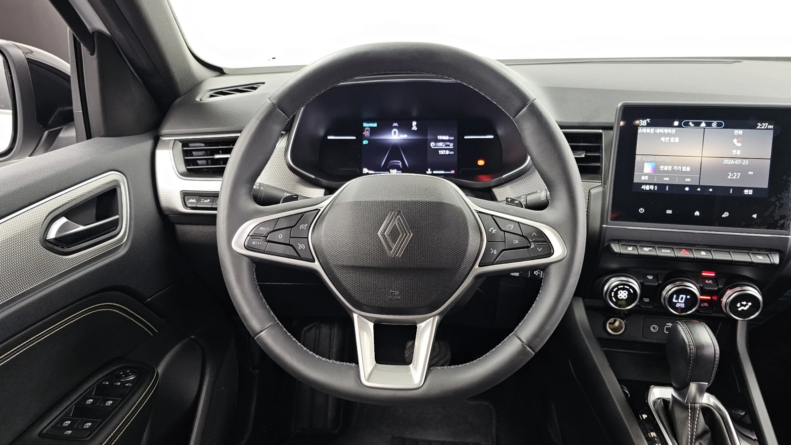 Renault Arkana 1.6* BLIND SPOT* ПОДГРЕВ ВОЛАН* КРАЙНА ЦЕНА, снимка 13 - Автомобили и джипове - 55237003