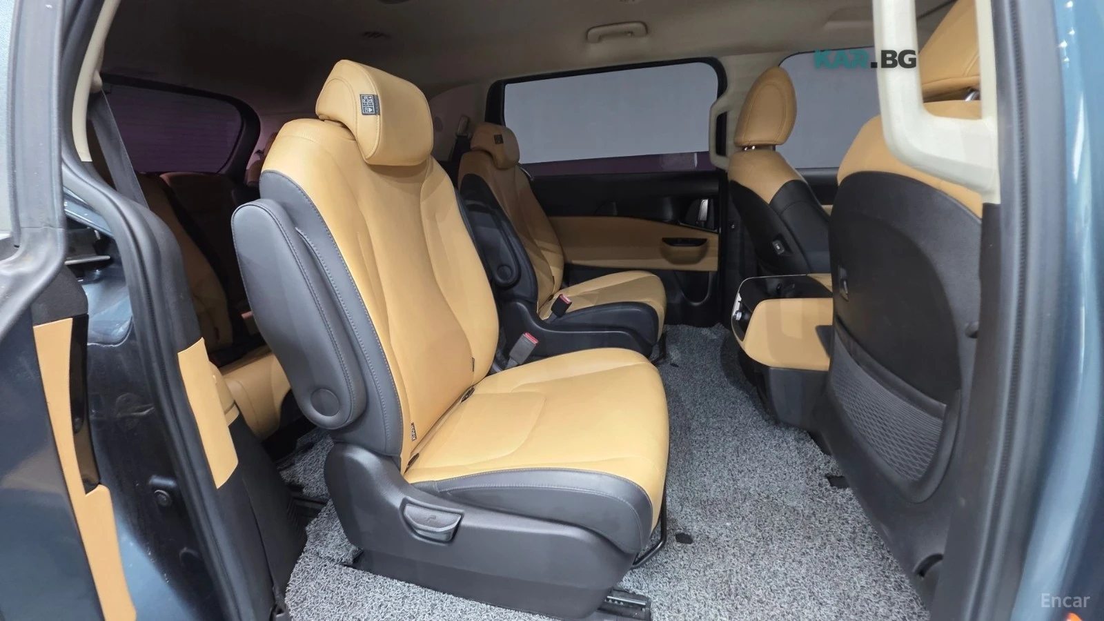 Kia Carnival * 2.2d* PRESTIGE* КОЖА* ПОДГРЕВ* ОБДУХВАНЕ* КАМЕРА, снимка 17 - Автомобили и джипове - 55261472