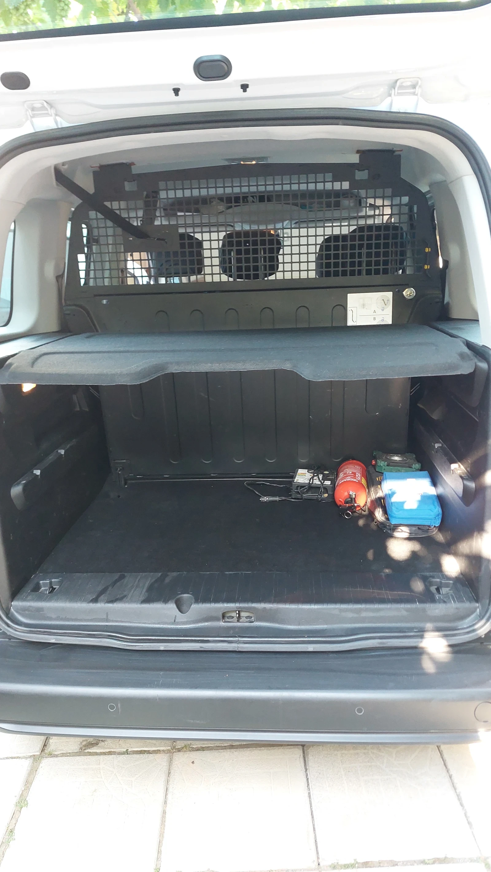 Opel Combo 1.5, снимка 7 - Автомобили и джипове - 55319214
