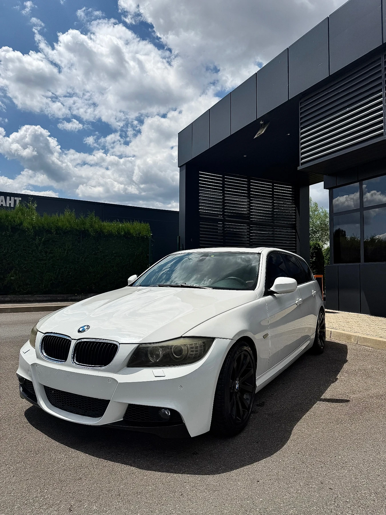 BMW 330 Panorama/Facelift, снимка 4 - Автомобили и джипове - 55393539