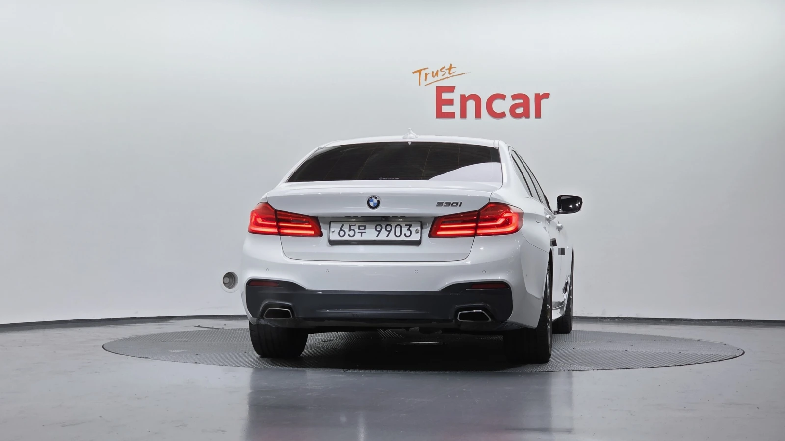 BMW 530 i M Sport Plus, снимка 4 - Автомобили и джипове - 55477498