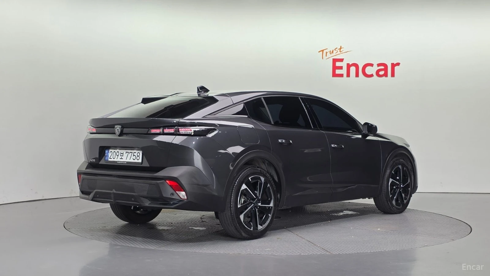 Peugeot 408 1.2 Pure Tech Allure* КОЖА* ПОДГРЕВ* КАМЕРА, снимка 2 - Автомобили и джипове - 55607021