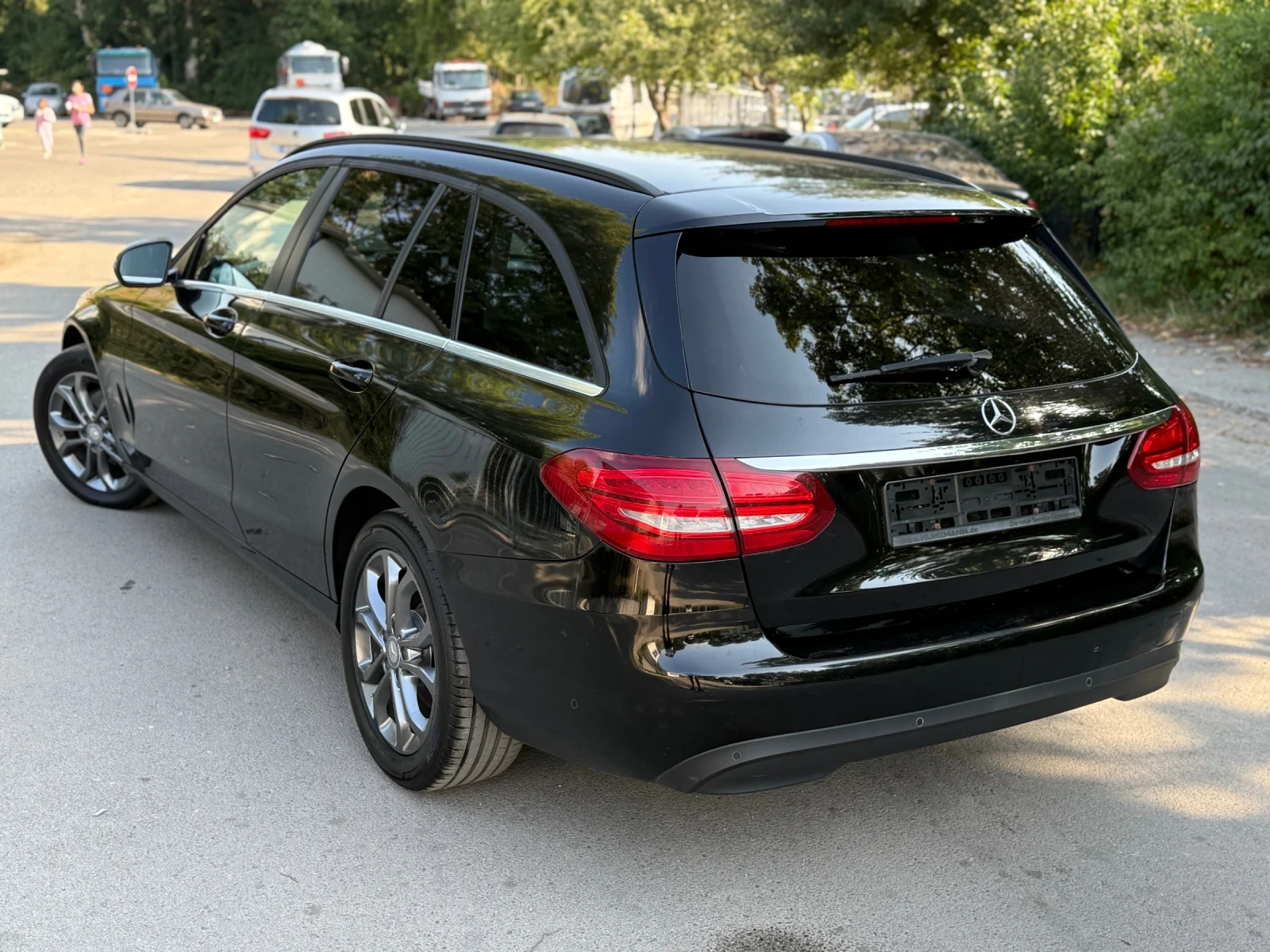 Mercedes-Benz C 200 !!!НАПЪЛНО ОБСЛУЖЕНА!!! Голяма НАВИГАЦИЯ , снимка 3 - Автомобили и джипове - 55911144