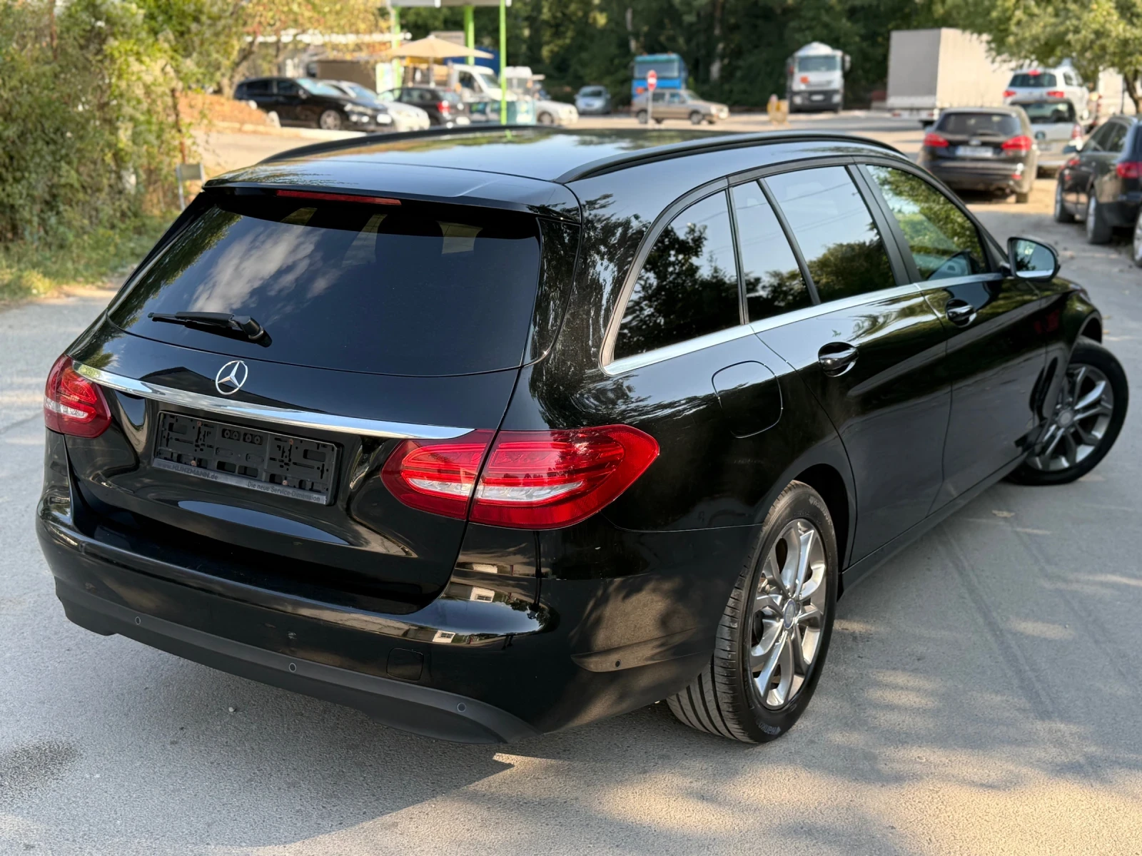 Mercedes-Benz C 200 !!!НАПЪЛНО ОБСЛУЖЕНА!!! Голяма НАВИГАЦИЯ , снимка 4 - Автомобили и джипове - 55911144