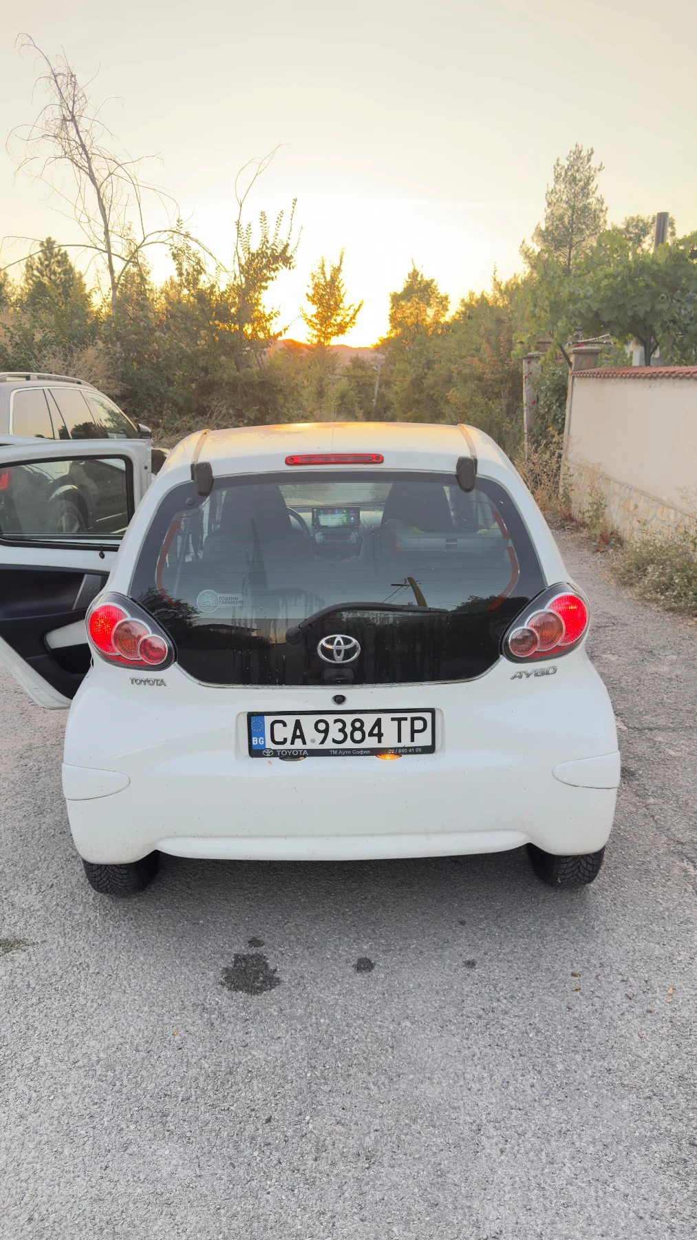 Toyota Aygo Бензин 1.0 68к.с., снимка 6 - Автомобили и джипове - 55993385