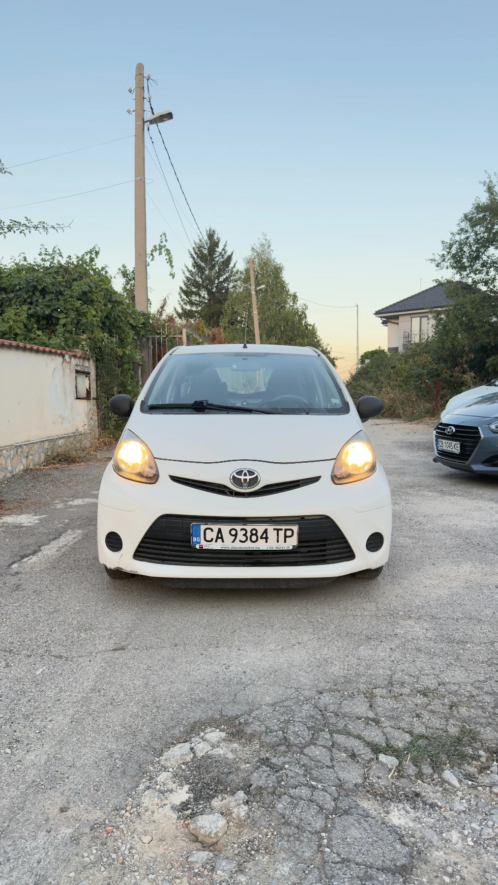 Toyota Aygo Бензин 1.0 68к.с., снимка 2 - Автомобили и джипове - 55993385
