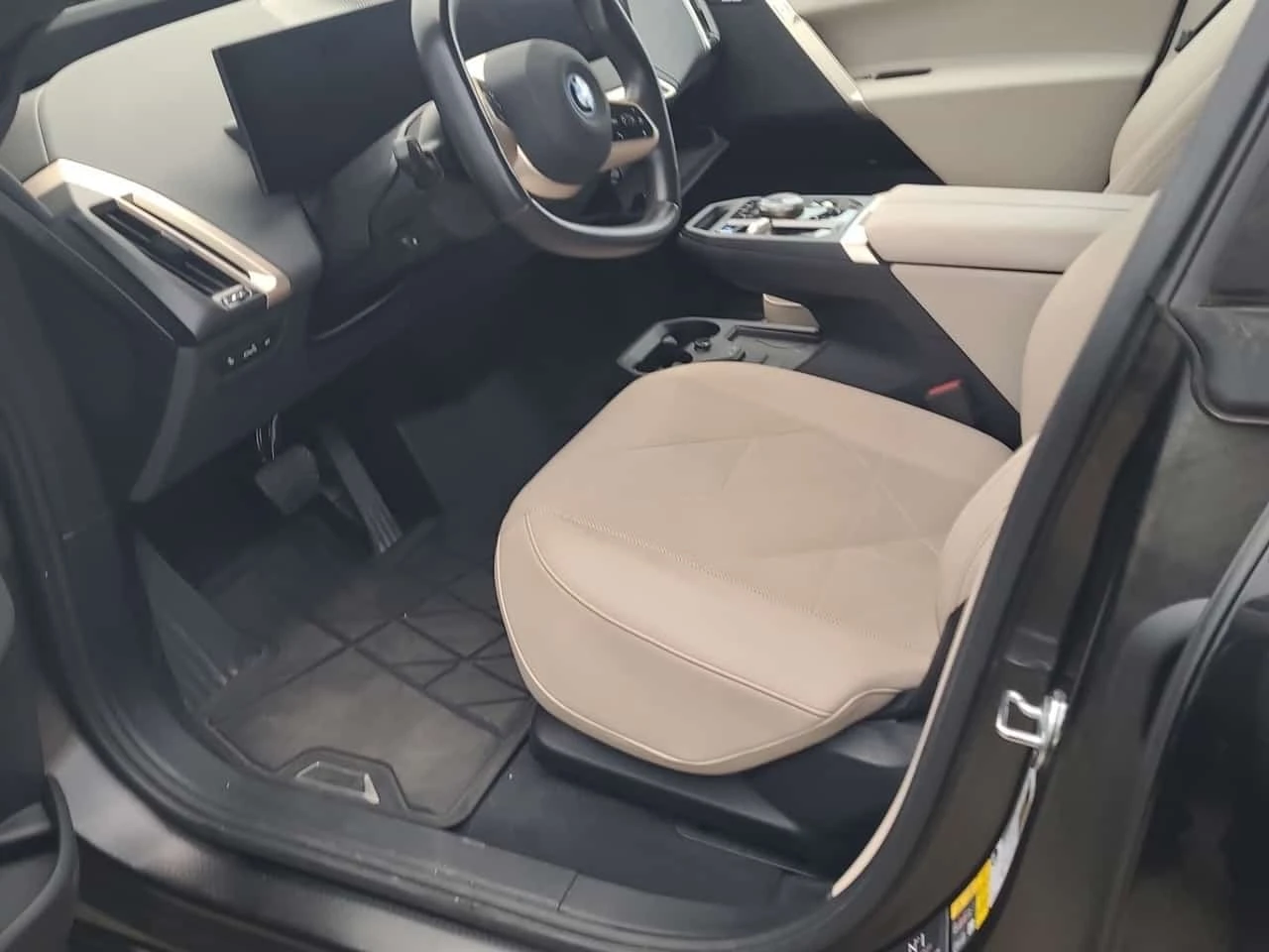 BMW iX * XDRIVE50 * CARFAX * ОПЦИЯ ЗА ФИНАНСИРАНЕ, снимка 5 - Автомобили и джипове - 56254219