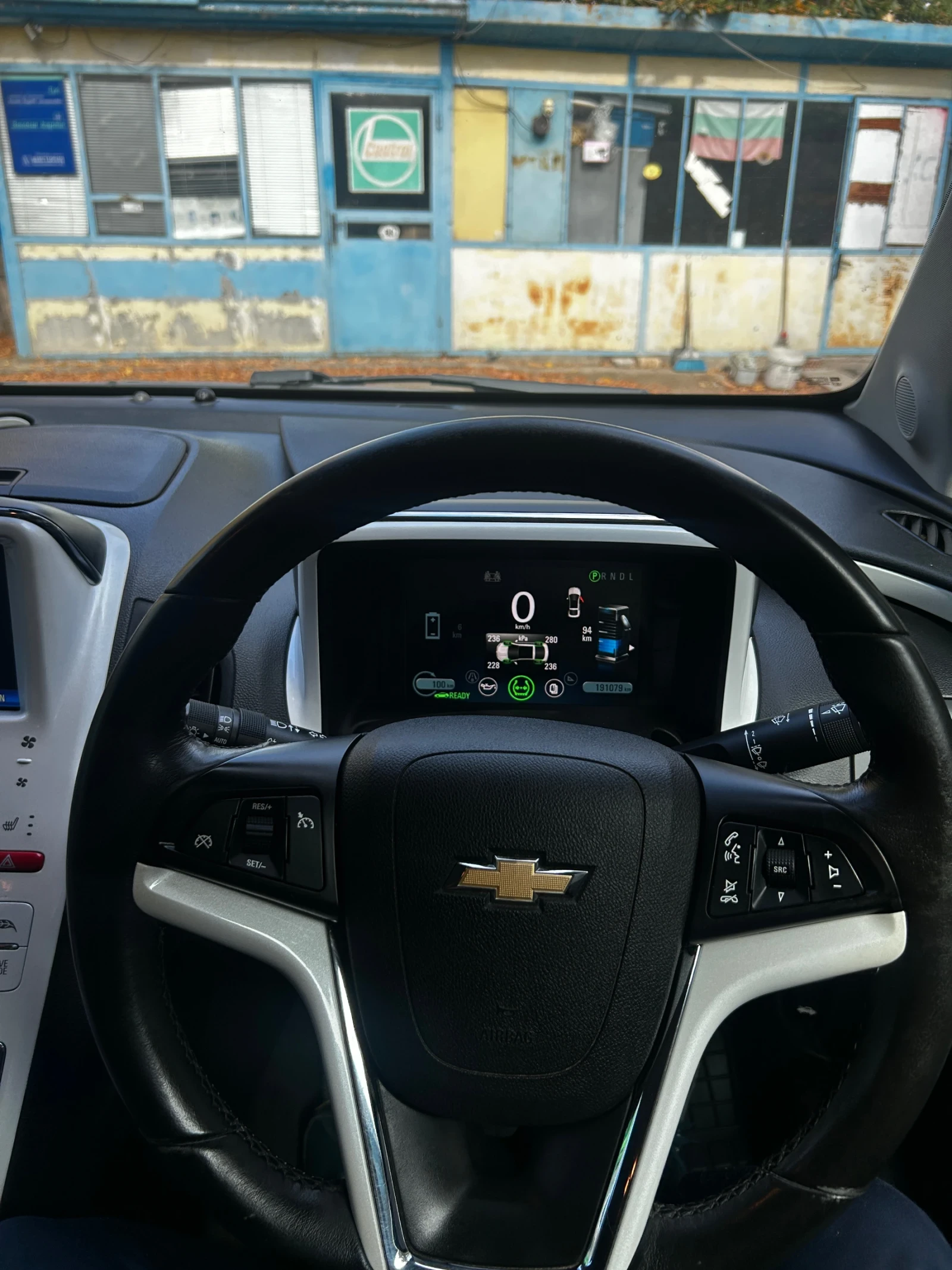 Chevrolet Volt Luxe, снимка 11 - Автомобили и джипове - 56503313