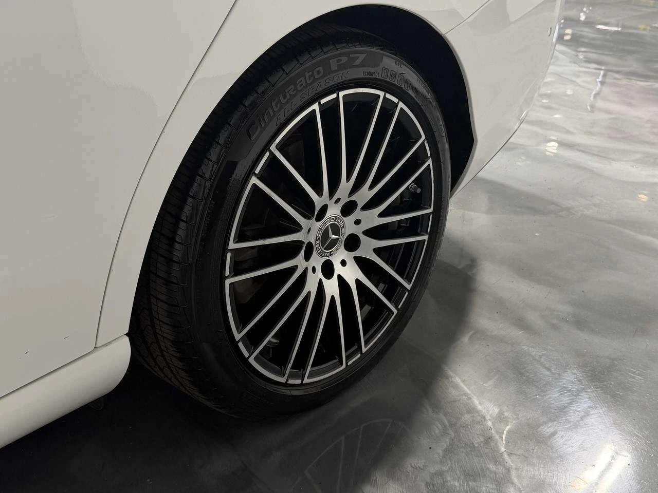 Mercedes-Benz C 300, снимка 16 - Автомобили и джипове - 56707508