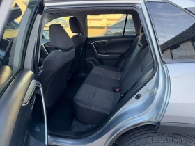 Toyota Rav4 * LE * АВТОКРЕДИТ * ГЛАВНО ПРЕДСТАВИТЕЛСТВО | Auto.bg — изображение 16