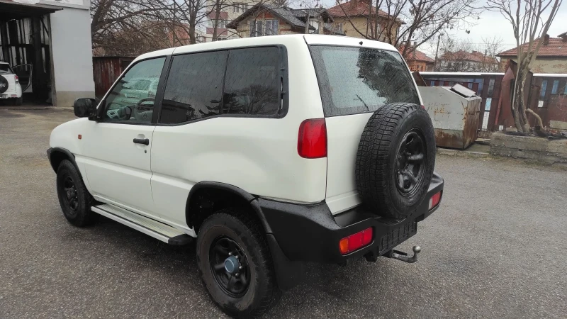 Nissan Terrano 2.7TDI, снимка 7 - Автомобили и джипове - 49454183