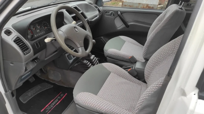 Nissan Terrano 2.7TDI, снимка 9 - Автомобили и джипове - 49454183