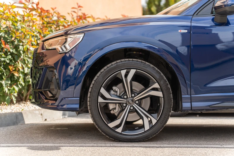 Audi Q3 35 TDI quattro, снимка 6 - Автомобили и джипове - 52376494