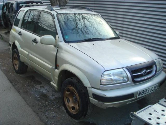 Suzuki Grand vitara 2.5 V6, снимка 2 - Автомобили и джипове - 46834261