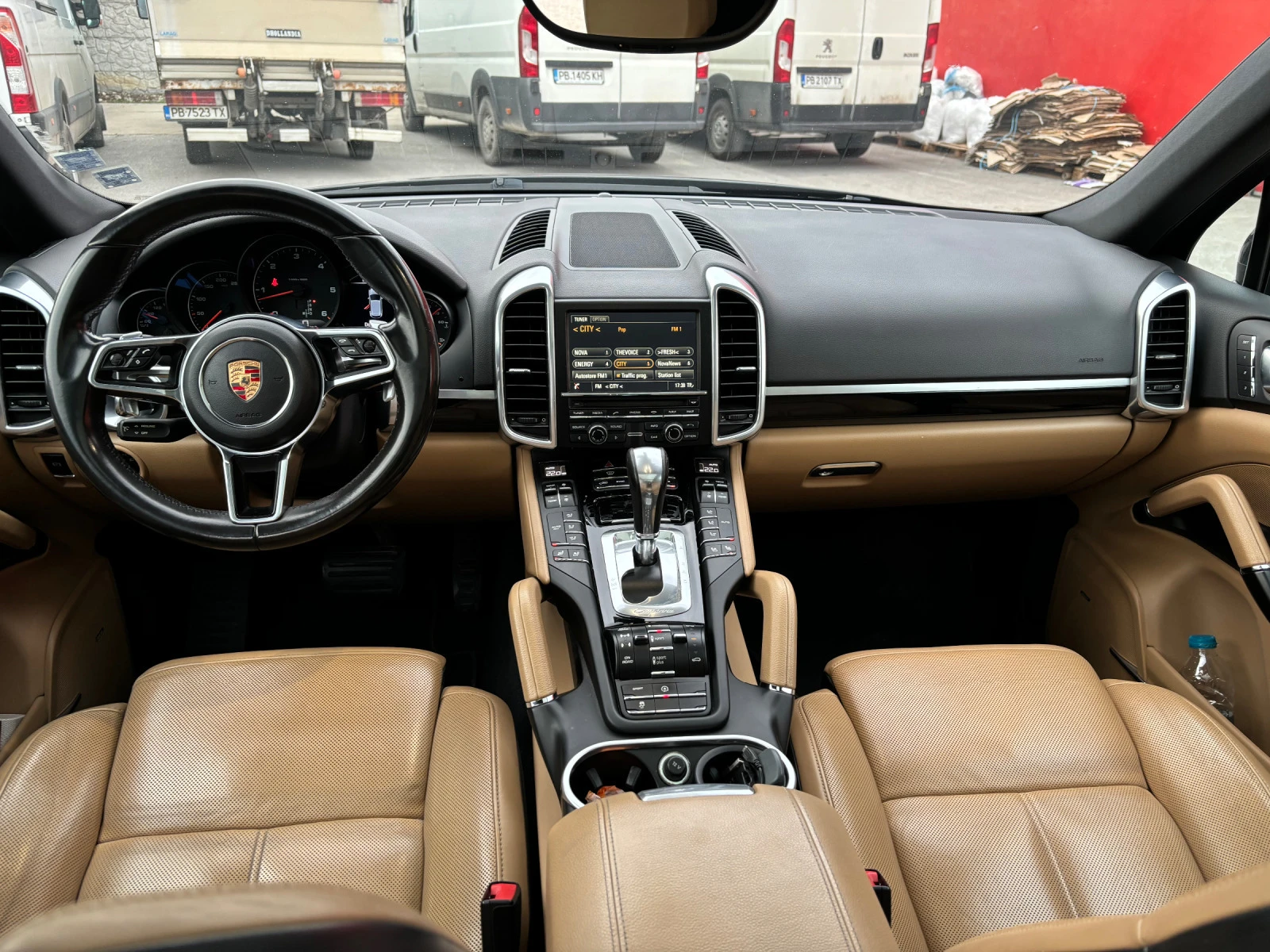Porsche Cayenne Купувана нова от БГ - изображение 6