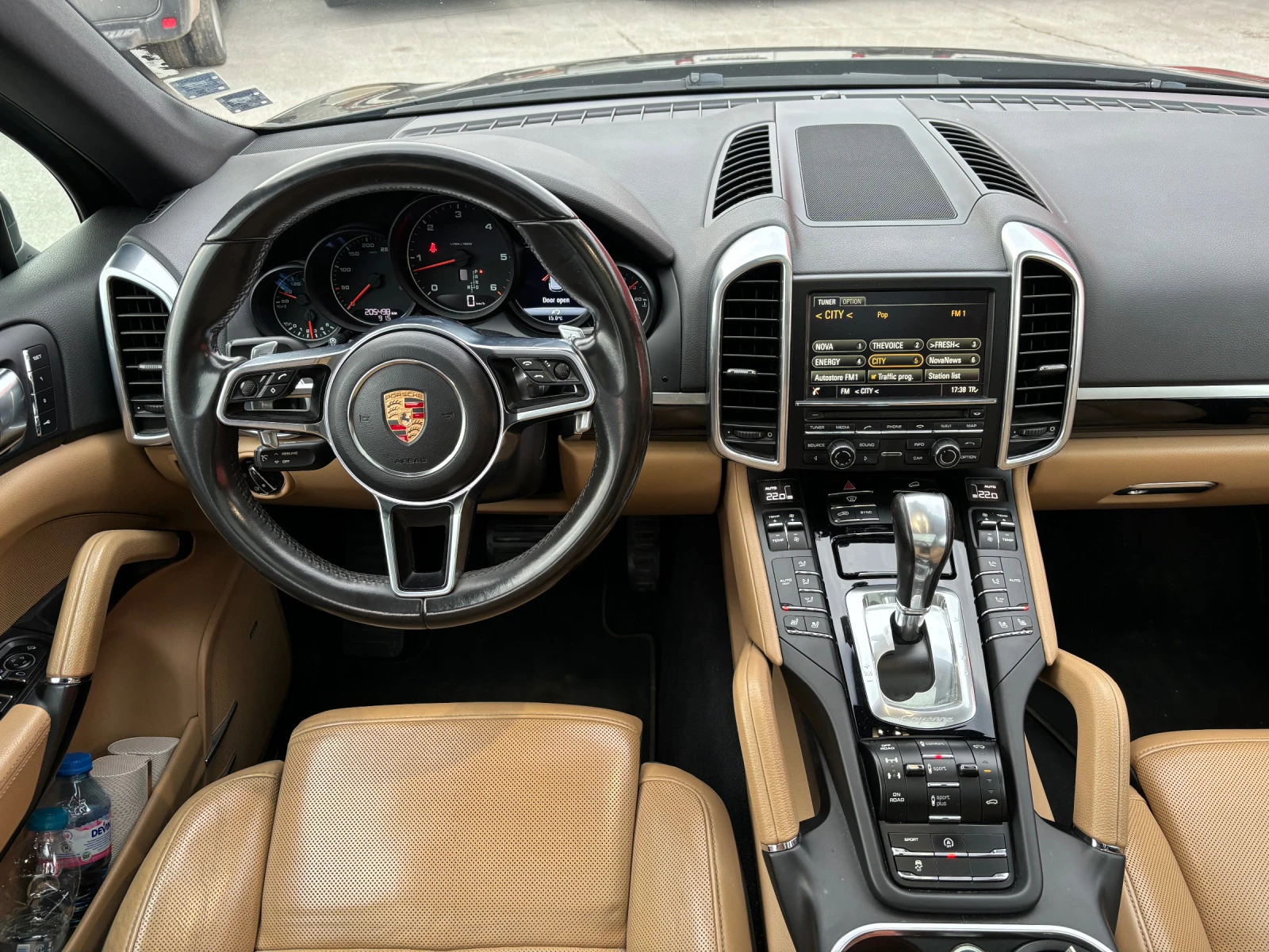 Porsche Cayenne Купувана нова от БГ - изображение 8