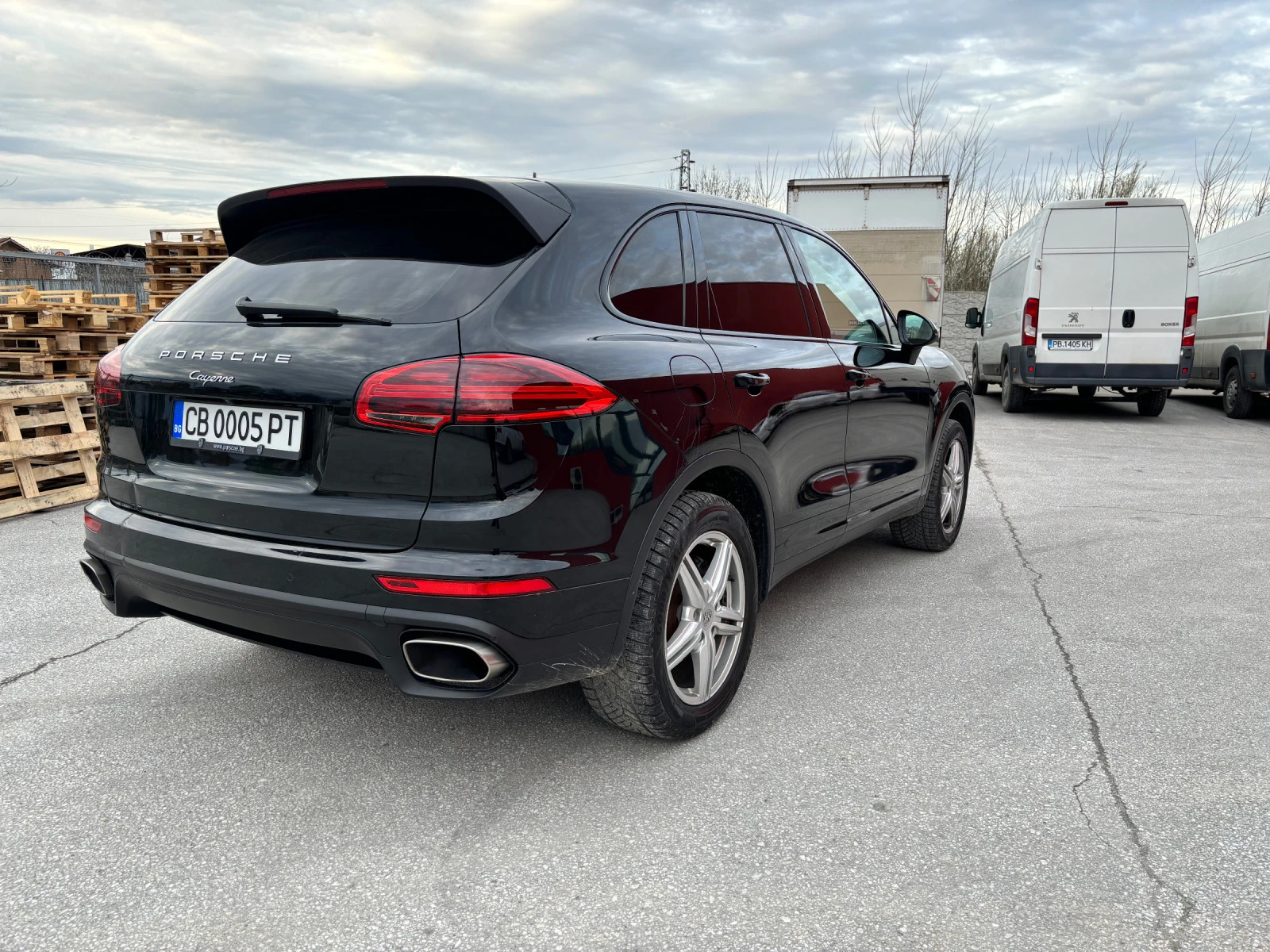 Porsche Cayenne Купувана нова от БГ - изображение 2
