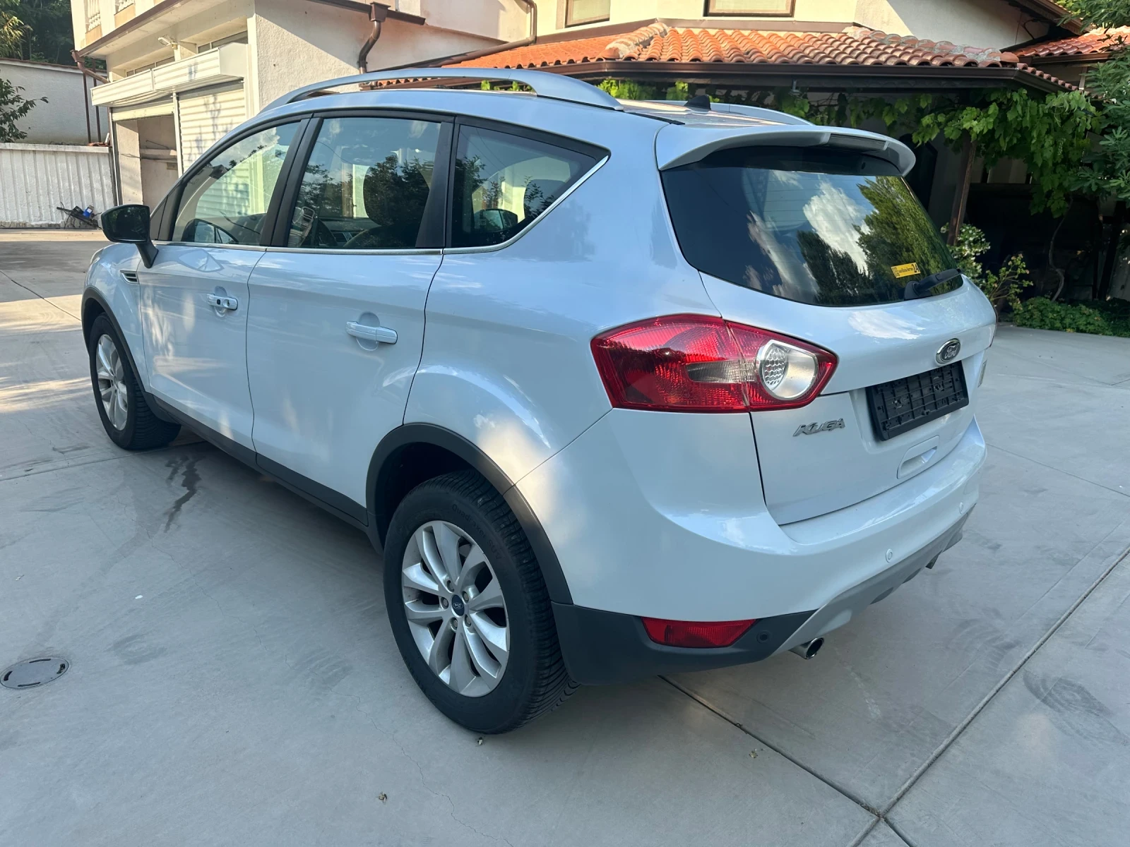 Ford Kuga 2.0TDCI* 163к.с.* 4x4* Navi* Keyless* Камера*  - изображение 2