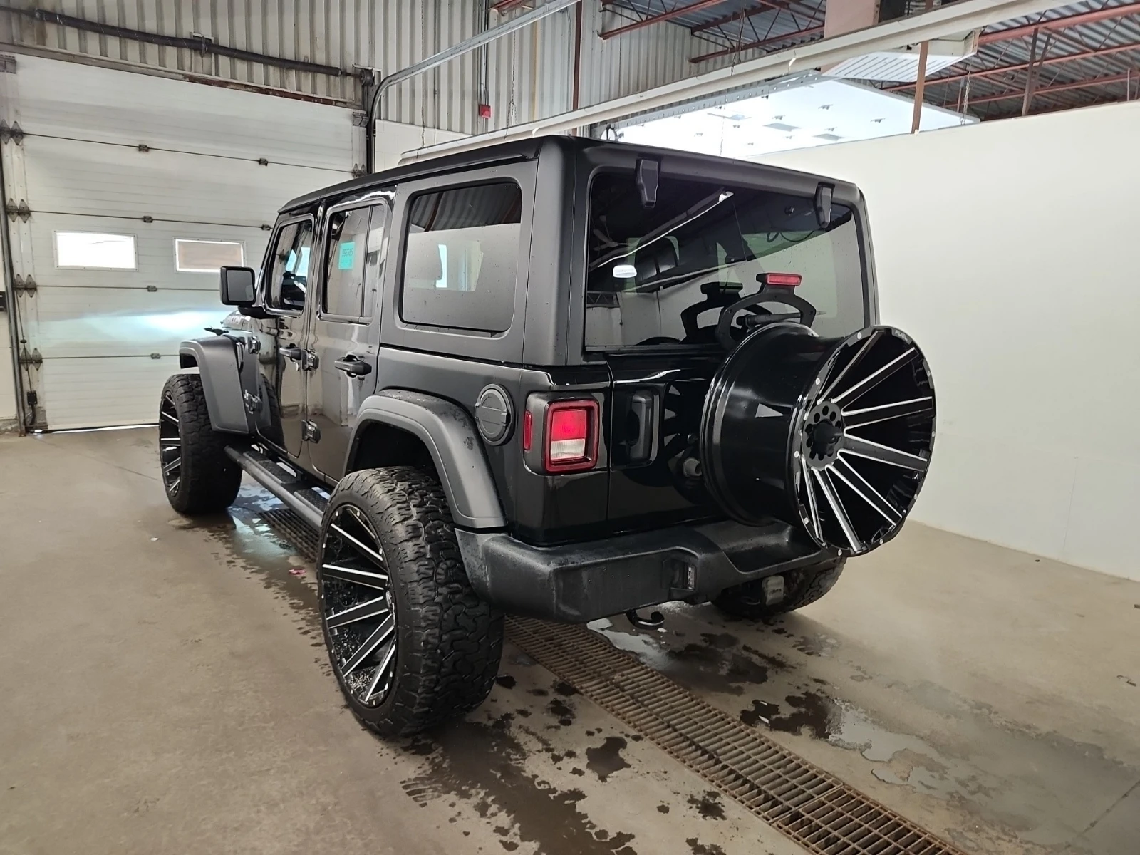 Jeep Wrangler * RUBICON* (CARFAX) - изображение 4
