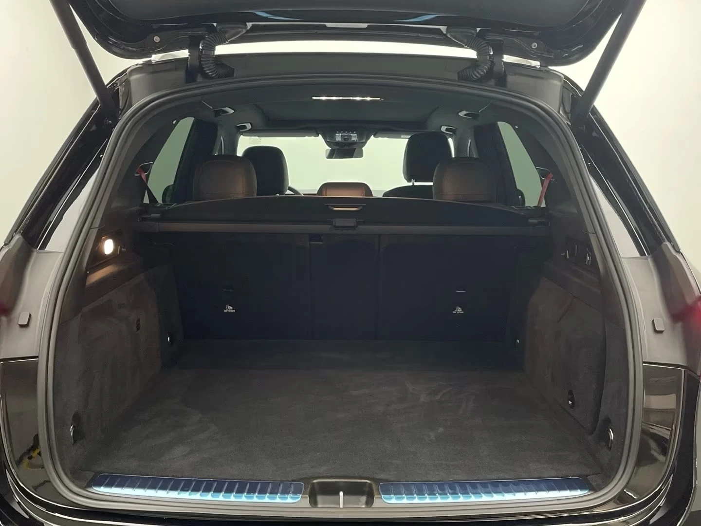 Mercedes-Benz GLE 53 4MATIC AMG PLUG-IN HYBRID BURMESTER PANORAMA , снимка 11 - Автомобили и джипове - 54045671