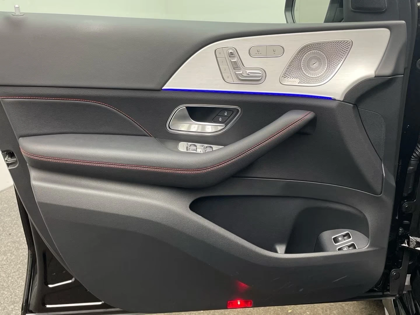 Mercedes-Benz GLE 53 4MATIC AMG PLUG-IN HYBRID BURMESTER PANORAMA , снимка 10 - Автомобили и джипове - 54045671