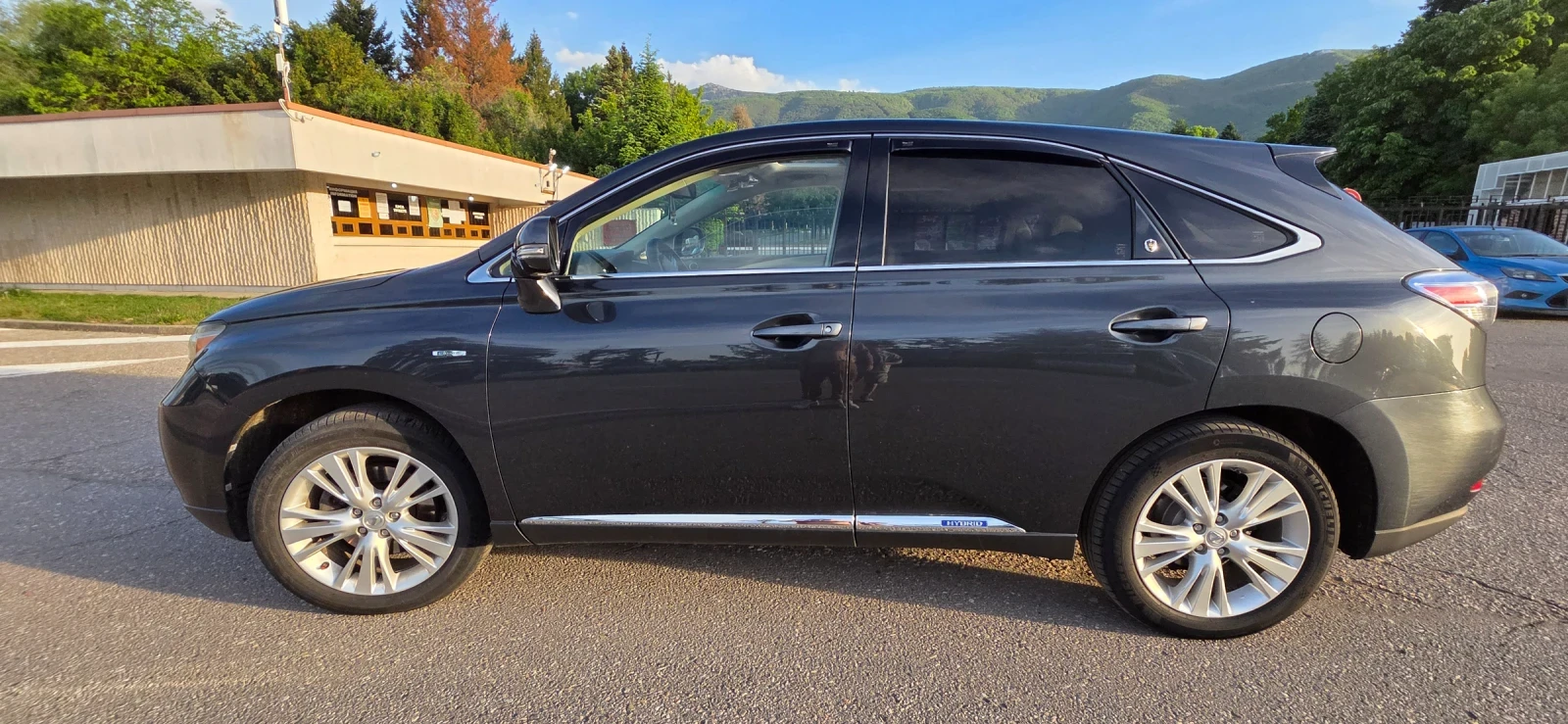 Lexus RX 450h, снимка 2 - Автомобили и джипове - 54674243