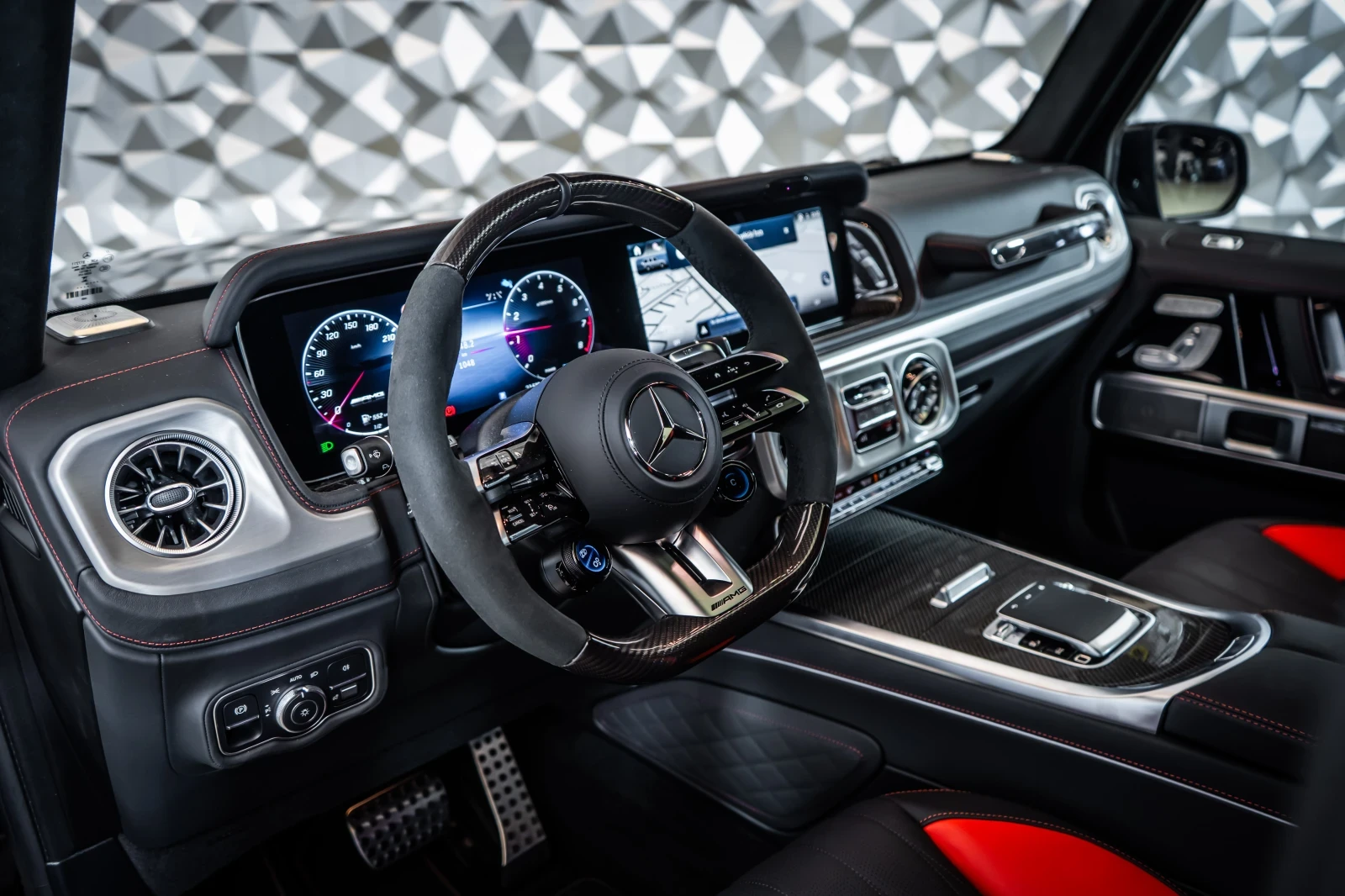 Mercedes-Benz G 63 AMG AMG* 4M* Night* Pano* Burm* ЛИЗИНГ, снимка 9 - Автомобили и джипове - 55191569