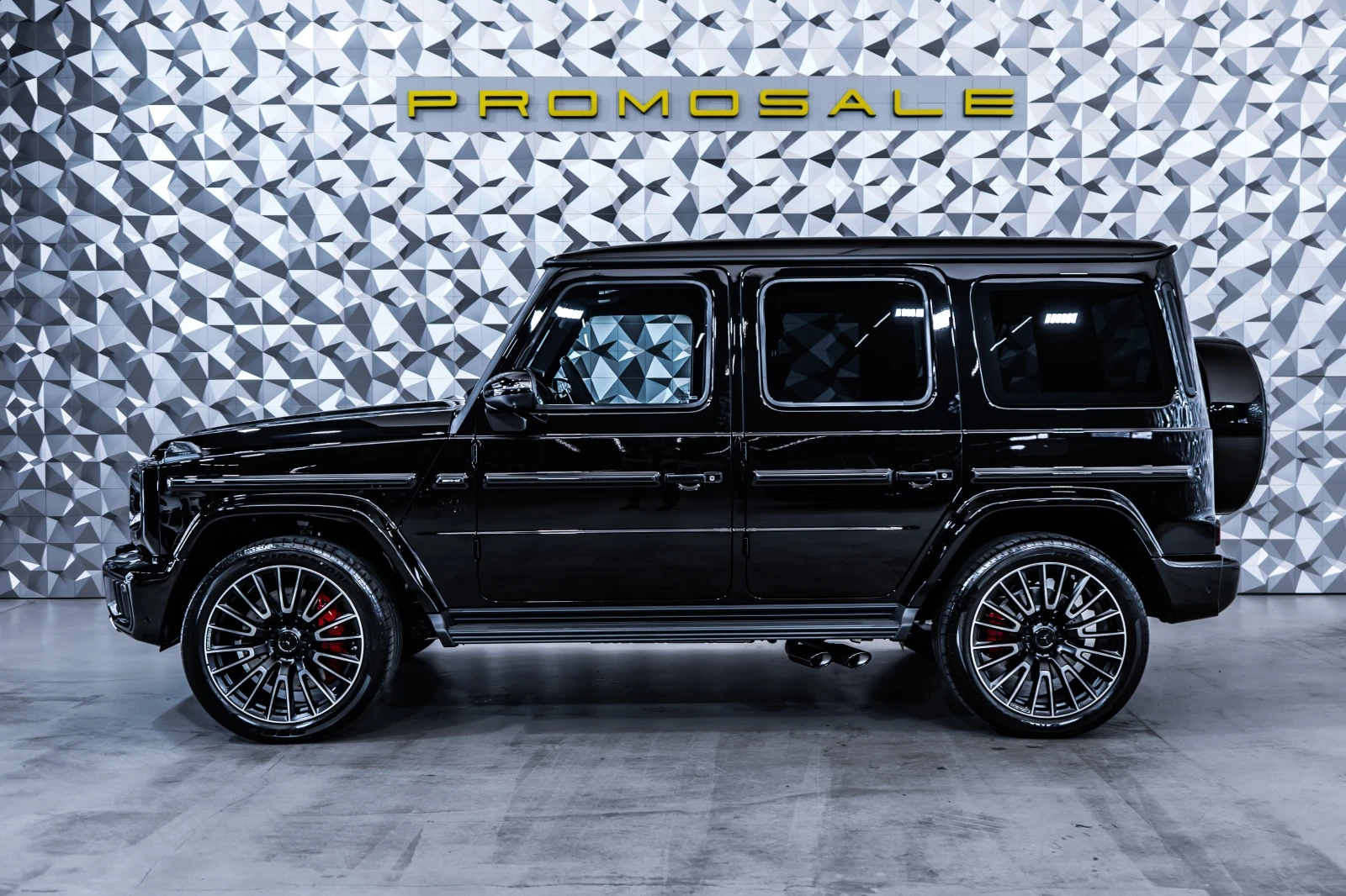 Mercedes-Benz G 63 AMG AMG* 4M* Night* Pano* Burm* ЛИЗИНГ, снимка 3 - Автомобили и джипове - 55191569