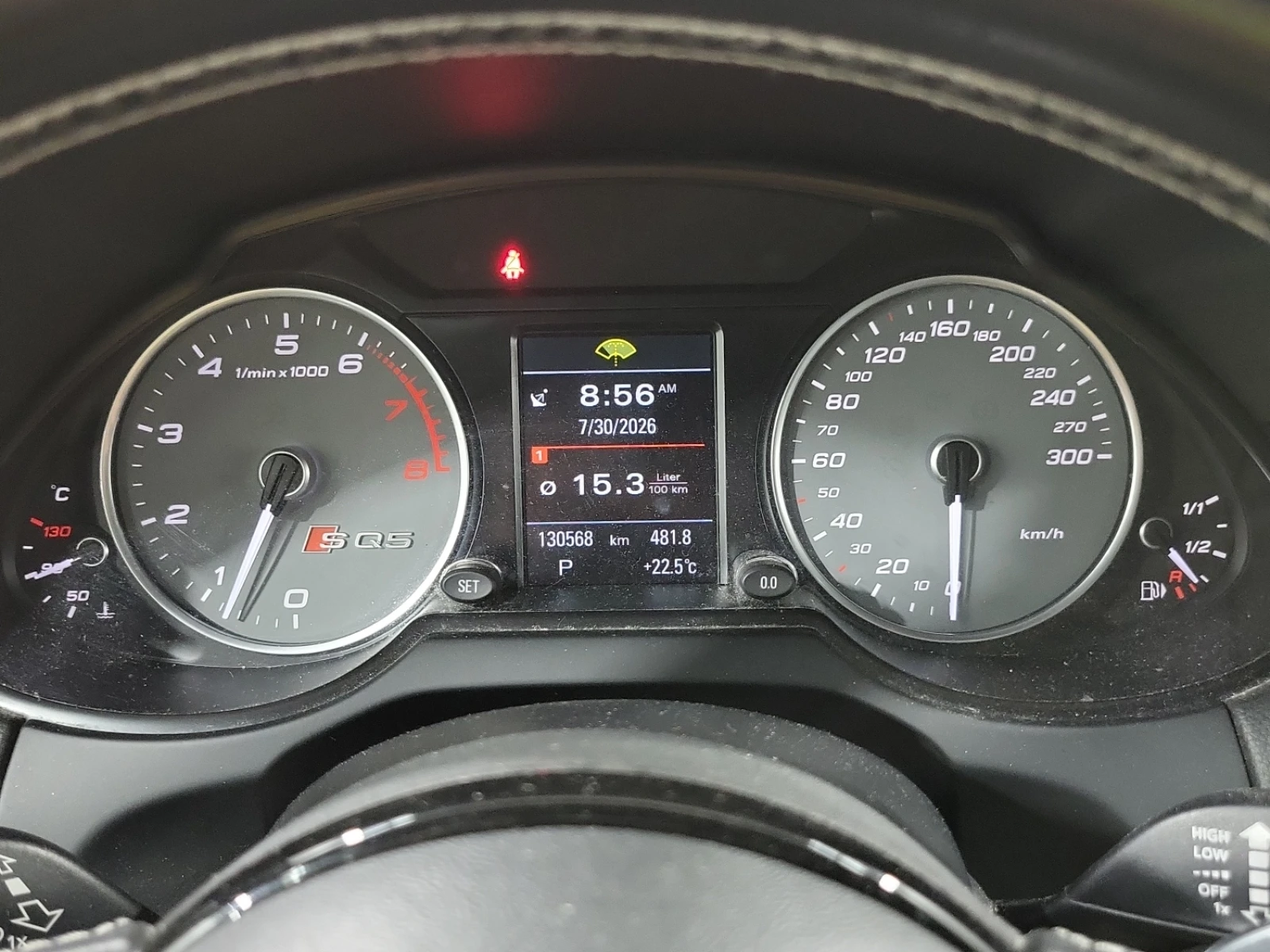 Audi SQ5 3.0 TFSI quattro Technik, снимка 8 - Автомобили и джипове - 55517050
