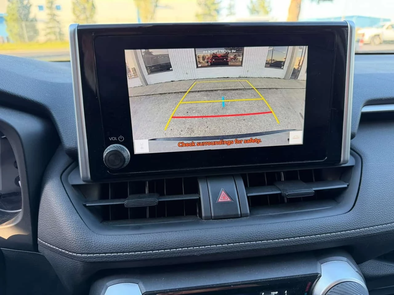 Toyota Rav4 * LE * АВТОКРЕДИТ * ГЛАВНО ПРЕДСТАВИТЕЛСТВО, снимка 13 - Автомобили и джипове - 56179789