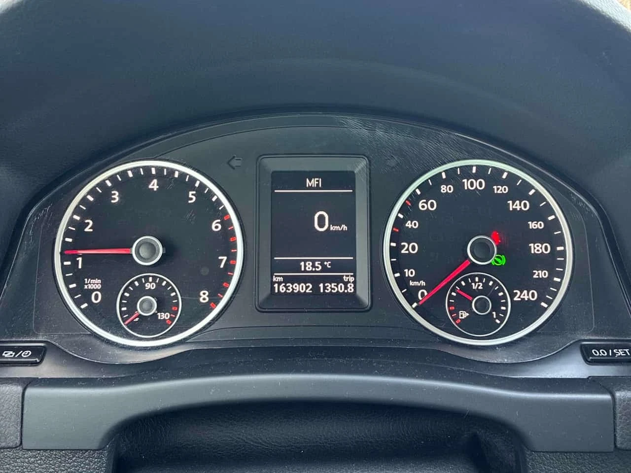 VW Tiguan * Wolfsburg Edition* CARFAX* ОПЦИЯ ЗА ФИНАНСИРАНЕ, снимка 8 - Автомобили и джипове - 56202439