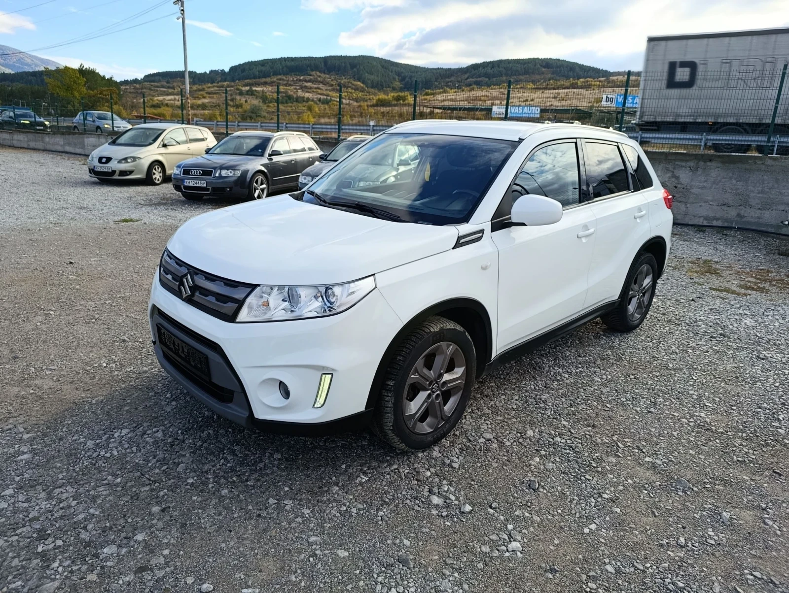 Suzuki Vitara 1.6 VVti  4x4 TOP, снимка 3 - Автомобили и джипове - 56514954