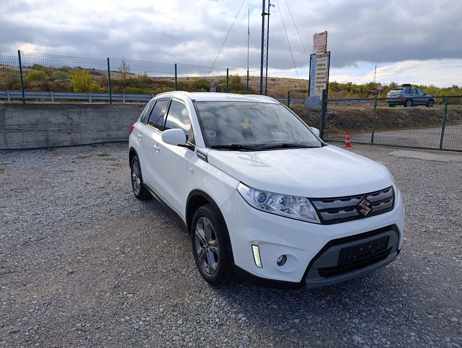 Suzuki Vitara 1.6 VVti  4x4 TOP, снимка 2 - Автомобили и джипове - 56514954