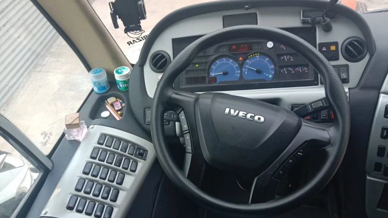 Iveco Classic ИРИЗАР КУПЕ Перфектно състояние , снимка 5 - Бусове и автобуси - 52716466