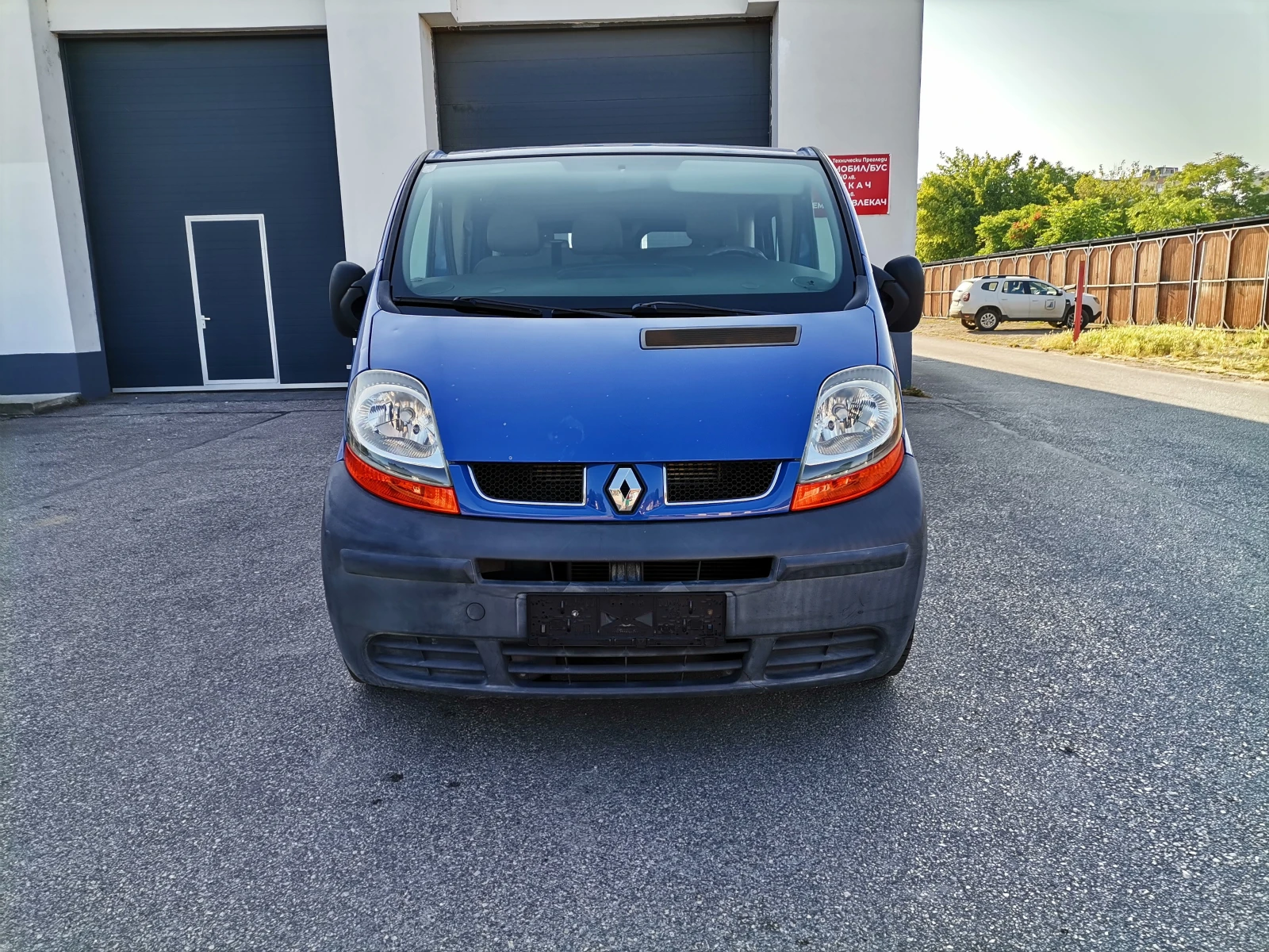 Renault Trafic 1.9 DCI * КЛИМАТИК* 6 МЕСТА*  - изображение 8
