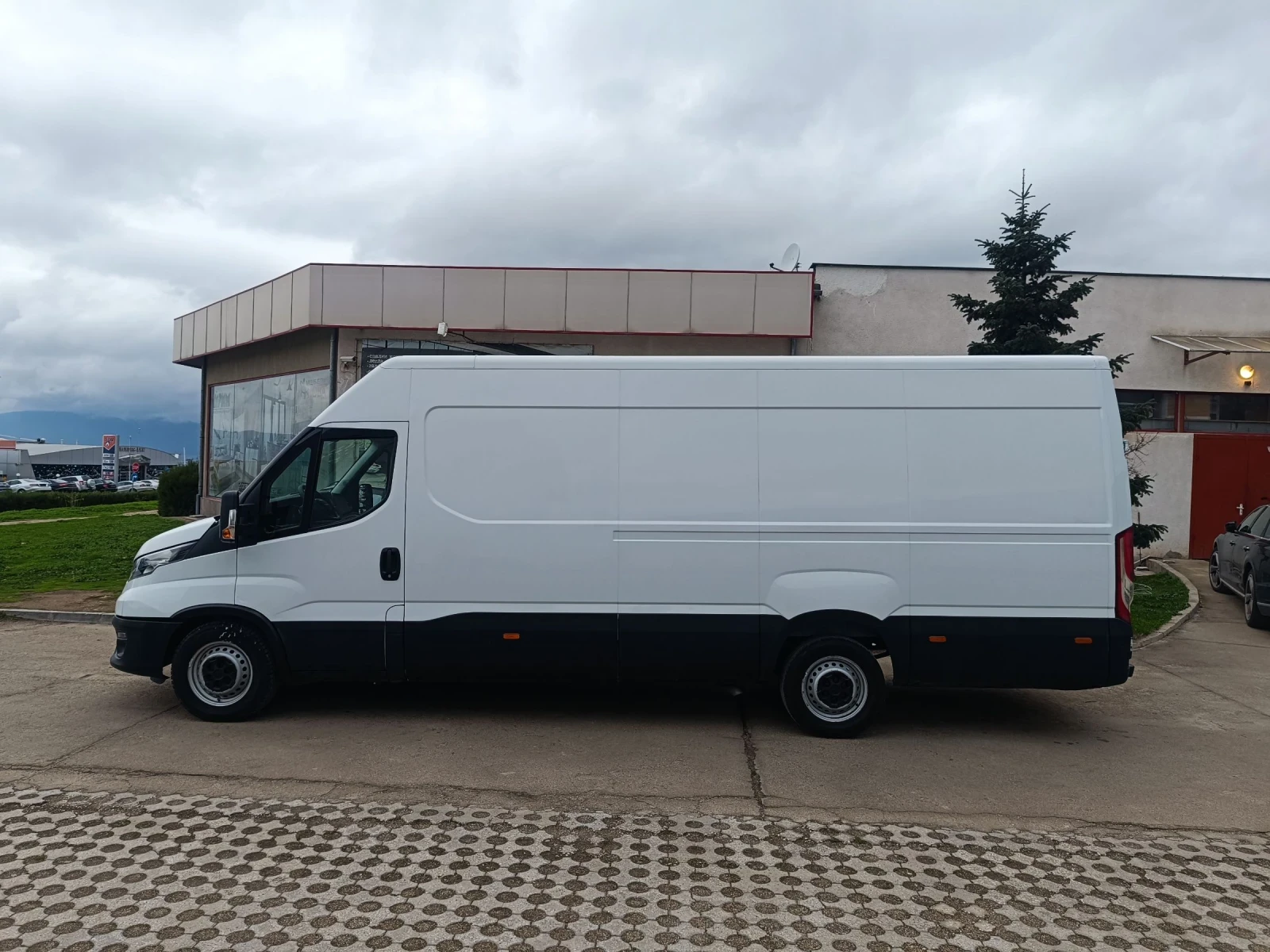 Iveco Daily 122000км. MAXXI 2022г. - изображение 6
