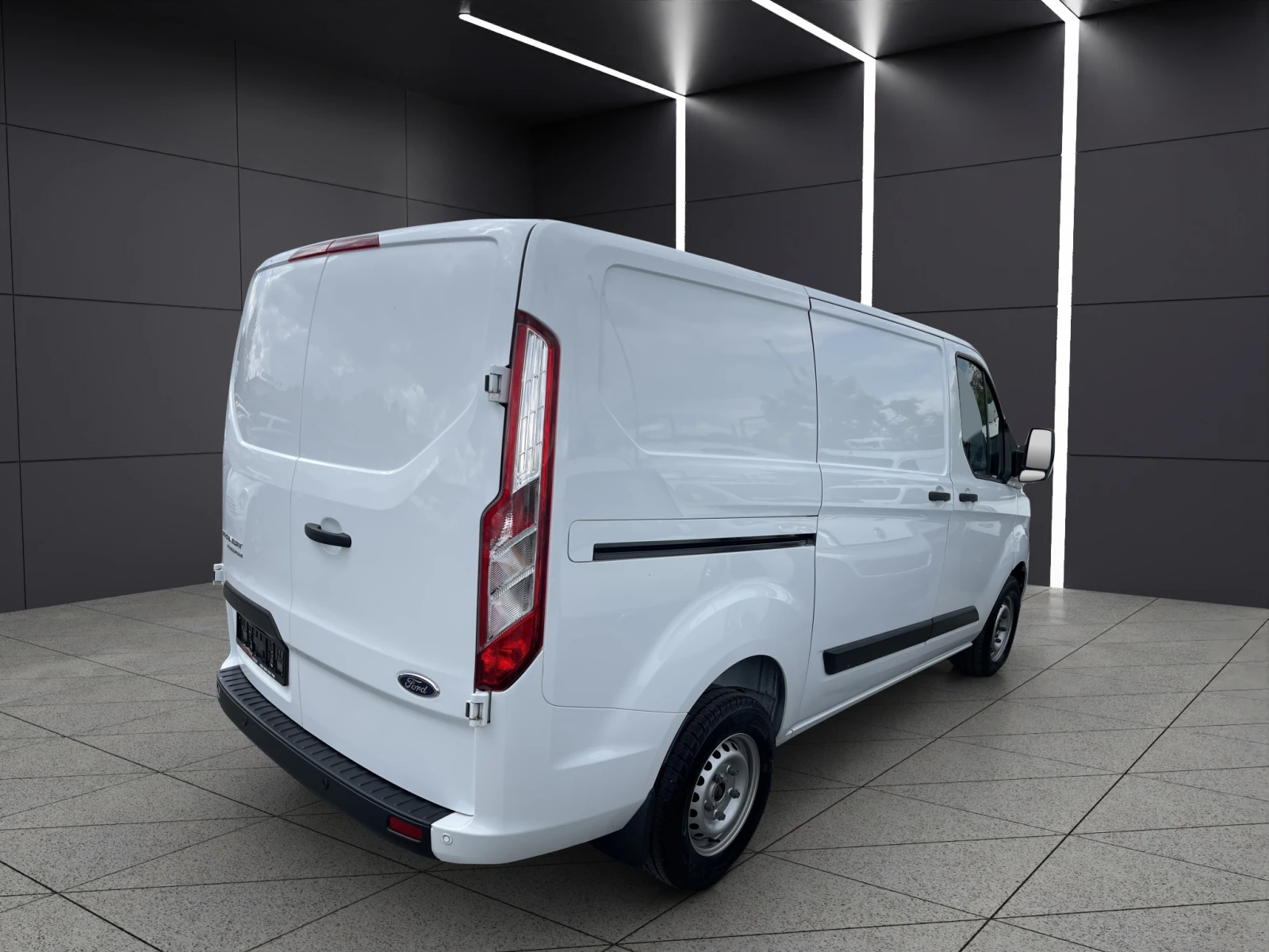 Ford Transit Custom 2.0D ECOBLUE, снимка 3 - Бусове и автобуси - 54567566