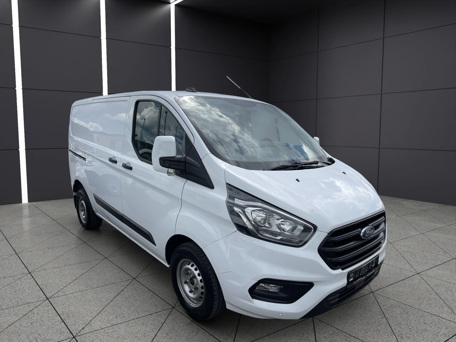 Ford Transit Custom 2.0D ECOBLUE, снимка 2 - Бусове и автобуси - 54567566