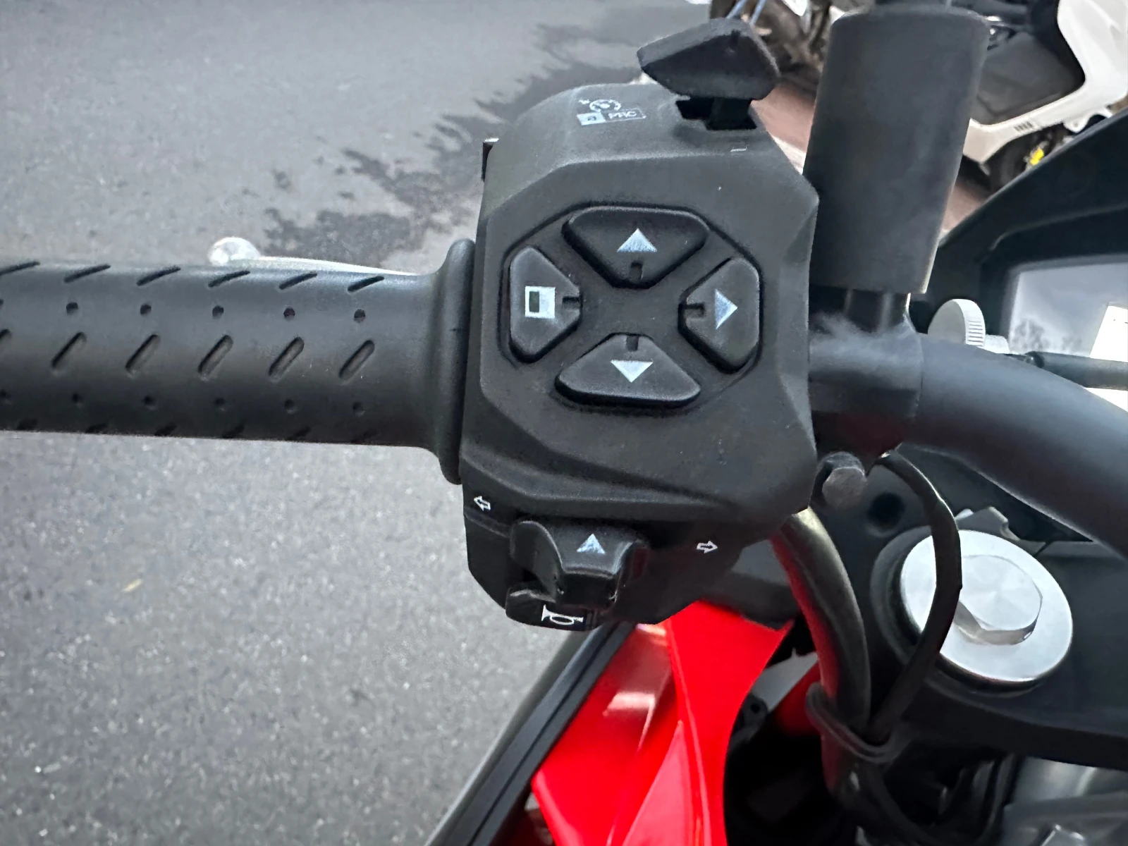 Aprilia Tuono 660 13416км. - изображение 5