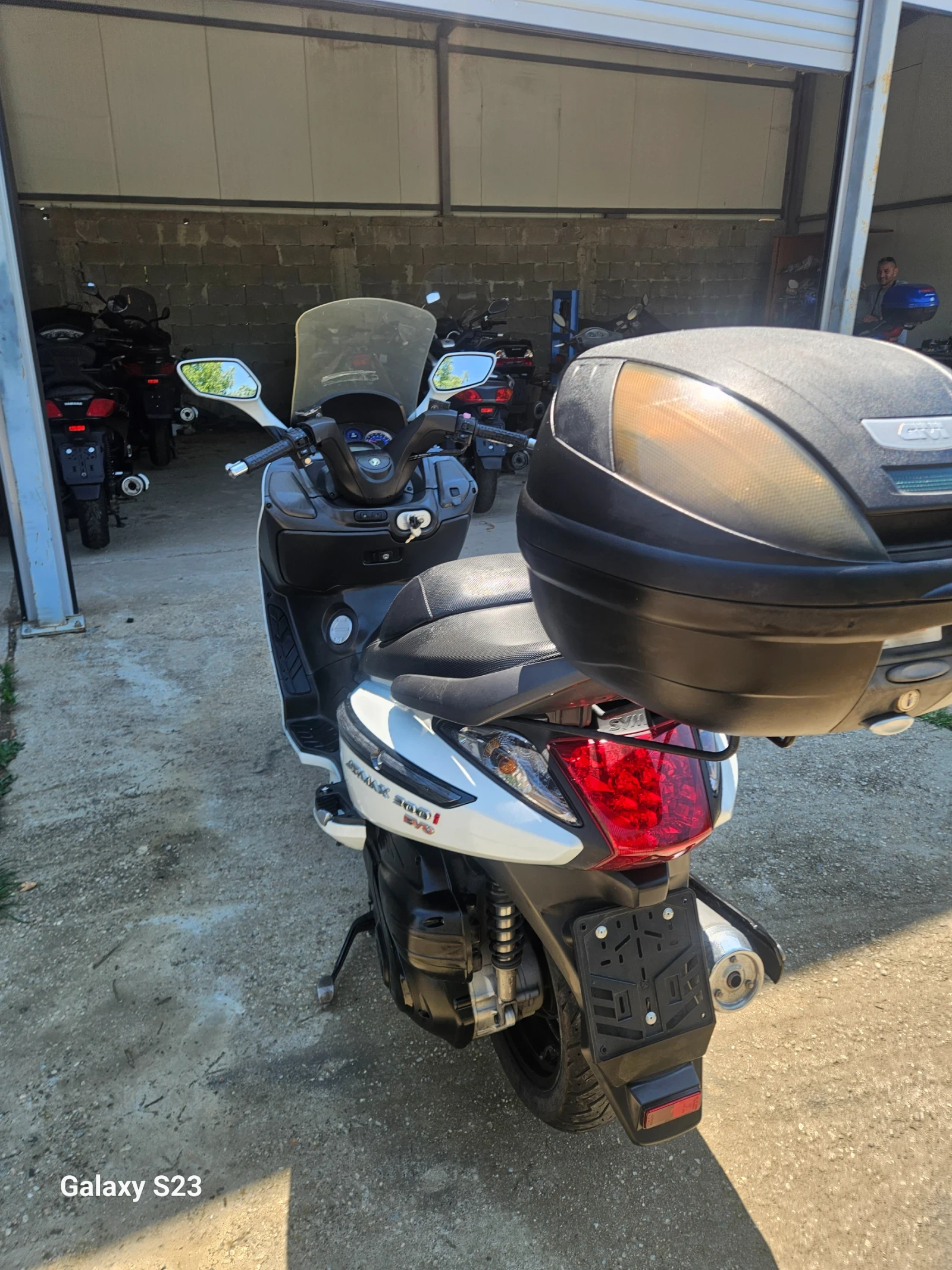 Sym GTS Joymax Perfekten 25000 km 300cc, снимка 9 - Мотоциклети и мототехника - 55207437