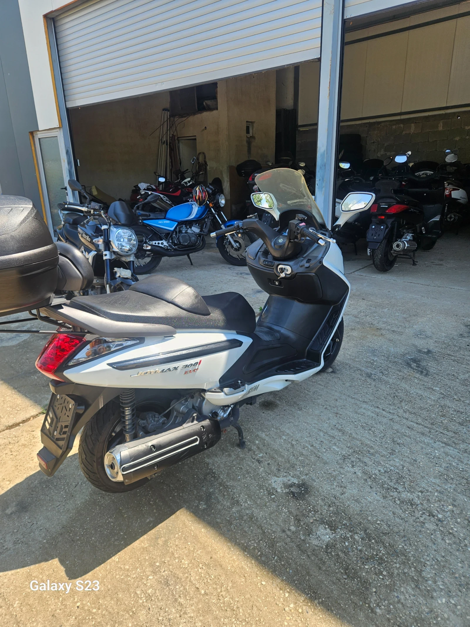 Sym GTS Joymax Perfekten 25000 km 300cc, снимка 7 - Мотоциклети и мототехника - 55207437