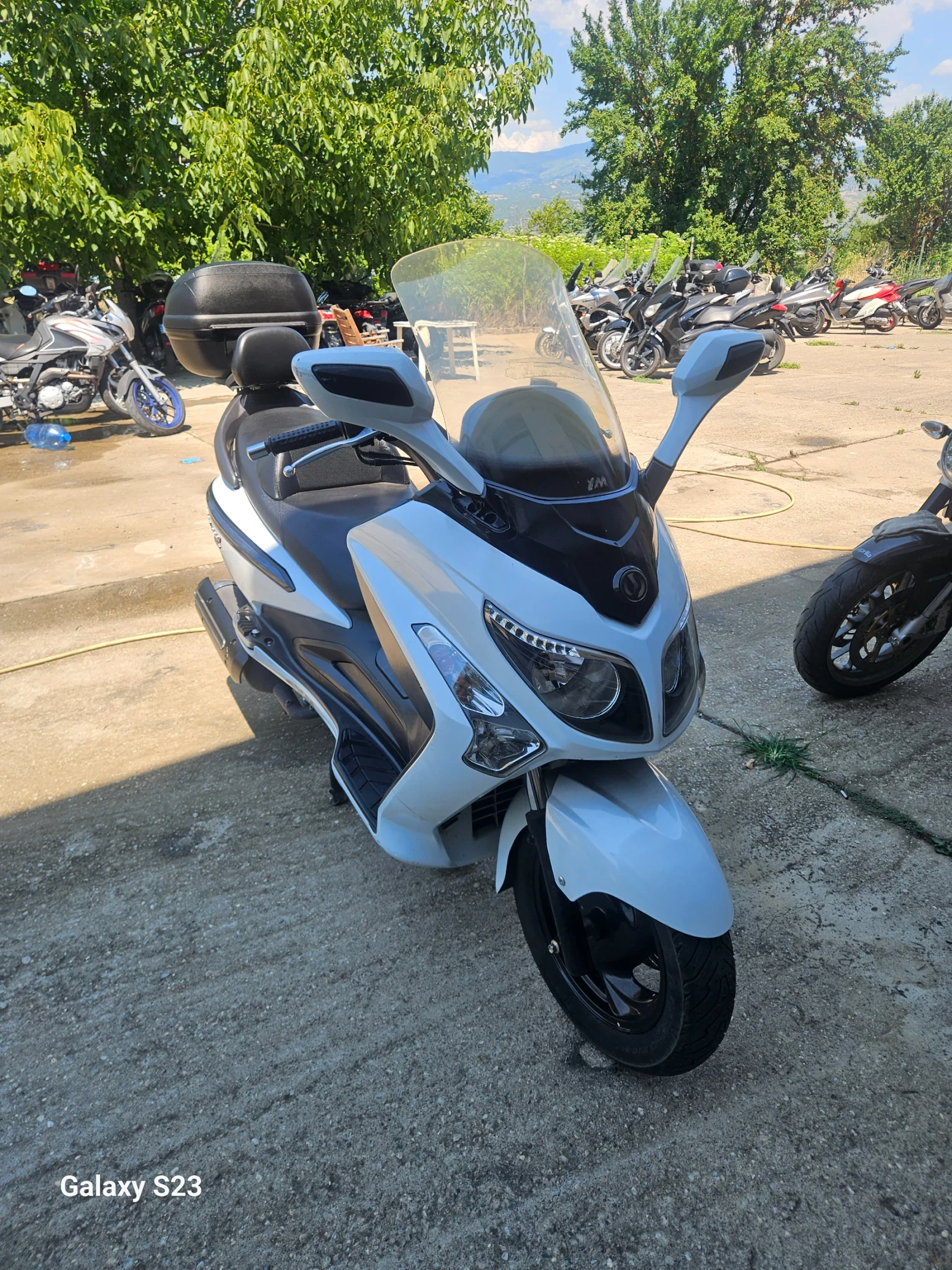 Sym GTS Joymax Perfekten 25000 km 300cc, снимка 2 - Мотоциклети и мототехника - 55207437