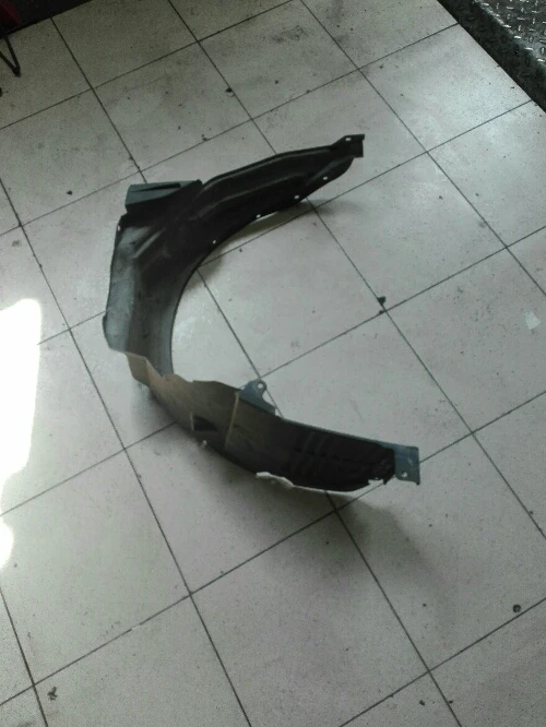 подкалник преден десен Мицубиши Спейс Стар